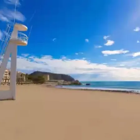 펜션 In *